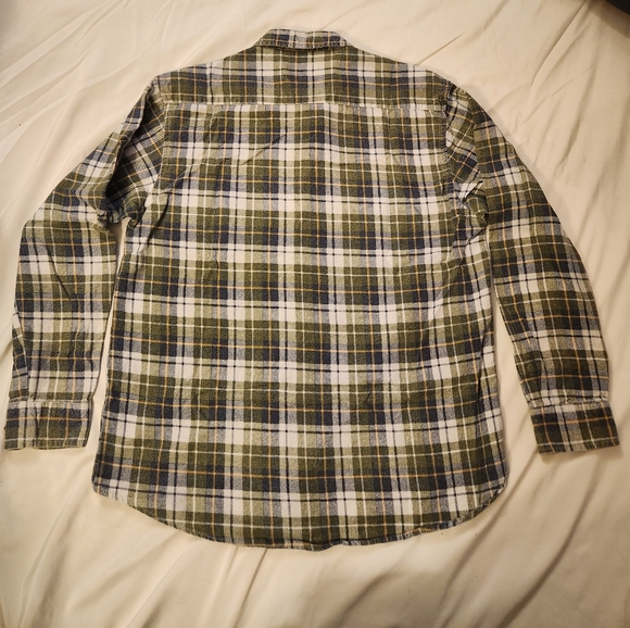 Urban Nature men's small plaid flannel long-sleeved button-down shirt - Picture 2 of 4